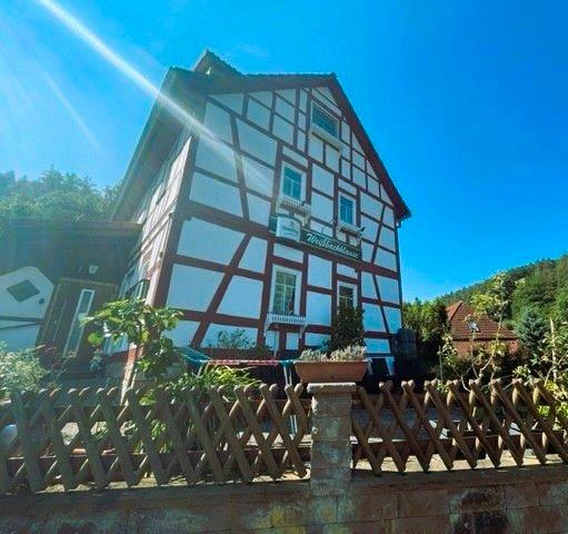 Einfamilienhaus Rudolstadt - 10 Zimmer, 140 m&sup2;, 175.000&euro; | Angebot:26429348