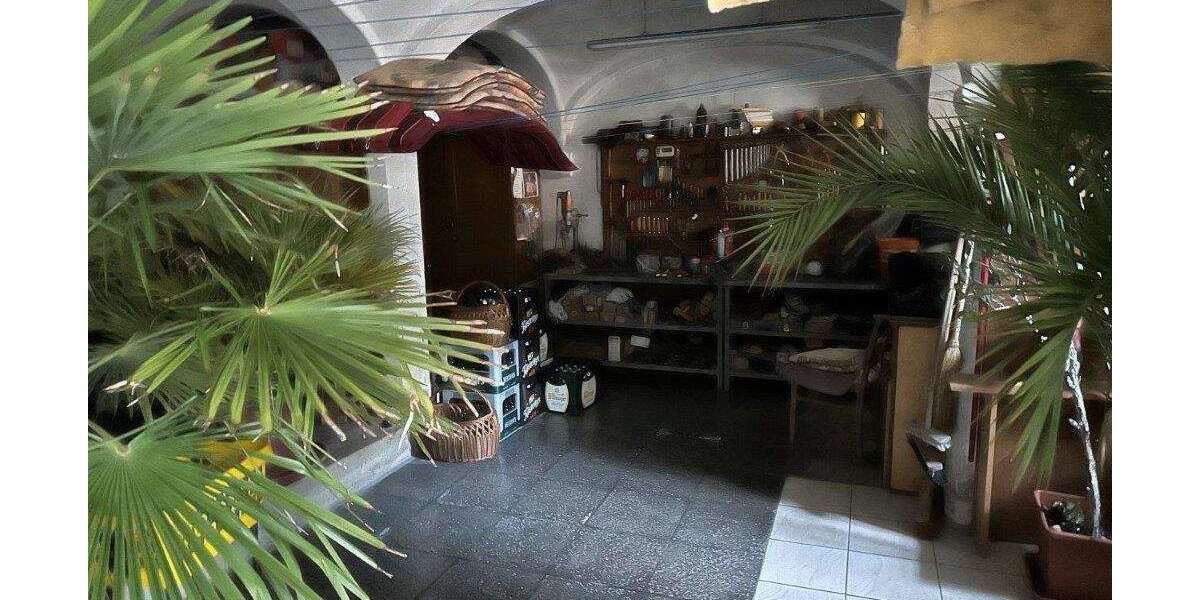 Mediterraner 3- Seitenhof mit großer Scheune, 4 Garagen und großem Grundstück - Bauernhaus, Landhaus Pößneck | Angebot:26748116