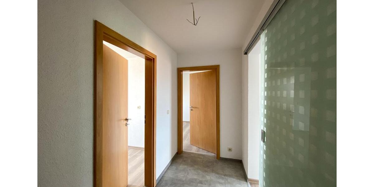 Etagenwohnung Naumburg (Saale) - 4 Zimmer, 90 m&sup2;, 600&euro; | Angebot:24705002