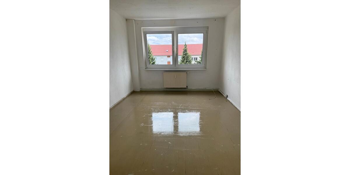 Hochparterre Eckartsberga - 4 Zimmer, 68 m&sup2;, 65.000&euro; | Angebot:27413896