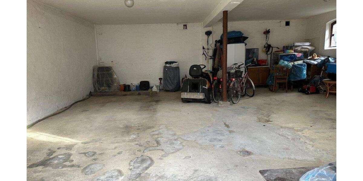 Mediterraner 3- Seitenhof mit großer Scheune, 4 Garagen und großem Grundstück - Bauernhaus, Landhaus Pößneck | Angebot:26748116