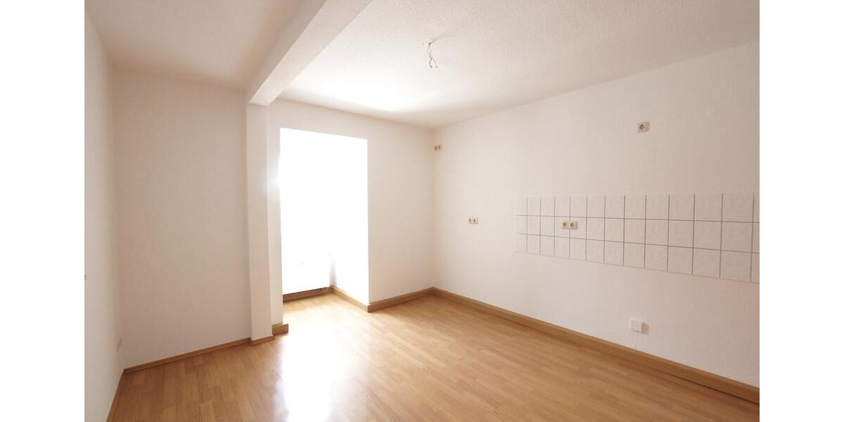Etagenwohnung Pößneck - 2 Zimmer, 67 m&sup2;, 370&euro; | Angebot:26297190