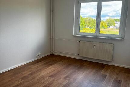 Wohnung Bad Sulza - 3 Zimmer, 73 m&sup2;, 438&euro; | Angebot:26648795