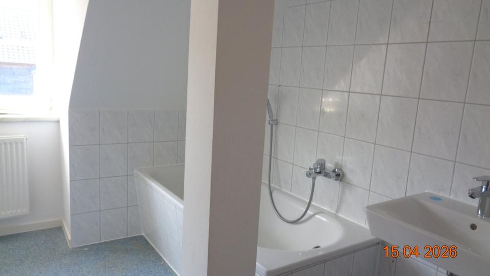 Dachgeschoßwohnung Naumburg (Saale) - 3 Zimmer, 73 m&sup2;, 477&euro; | Angebot:26368420