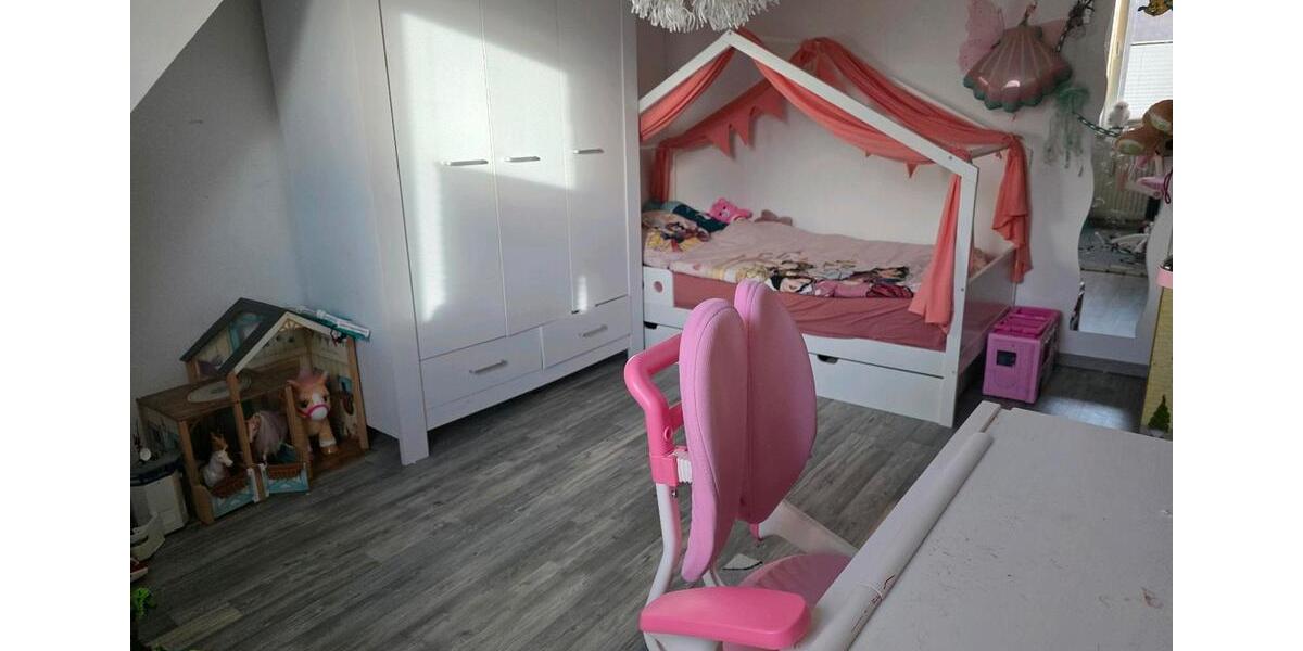 Einfamilienhaus Kranichfeld - 9 Zimmer, 240 m&sup2;, 250.000&euro; | Angebot:26914652