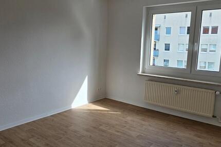 Wohnung Kraftsdorf - 4 Zimmer, 59 m&sup2;, 416&euro; | Angebot:26382371