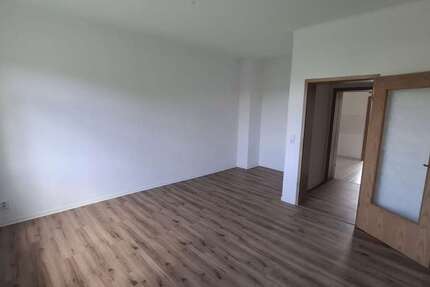 Wohnung Naumburg - 1 Zimmer, 37 m&sup2;, 300&euro; | Angebot:27429343