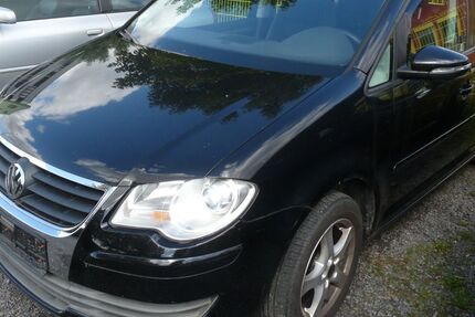 VW Touran 176.700 km 4.450 &euro; Jena 07743
