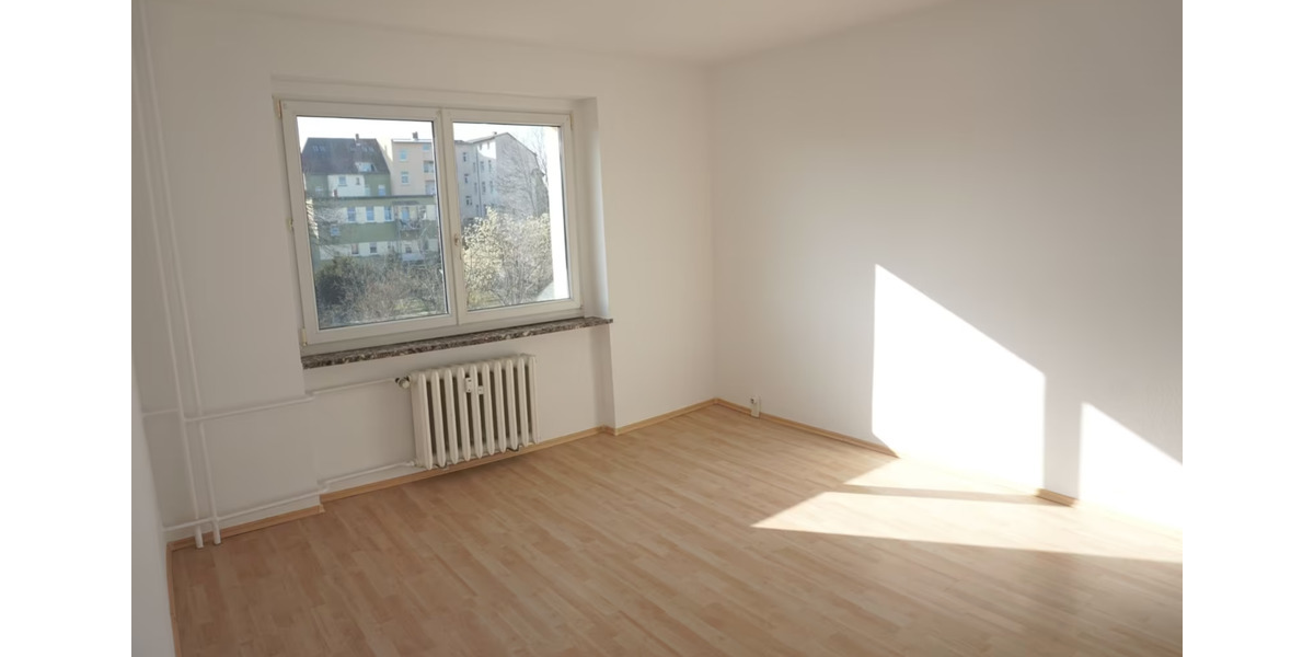 Etagenwohnung Eisenberg - 4 Zimmer, 77 m&sup2;, 105.000&euro; | Angebot:22059966