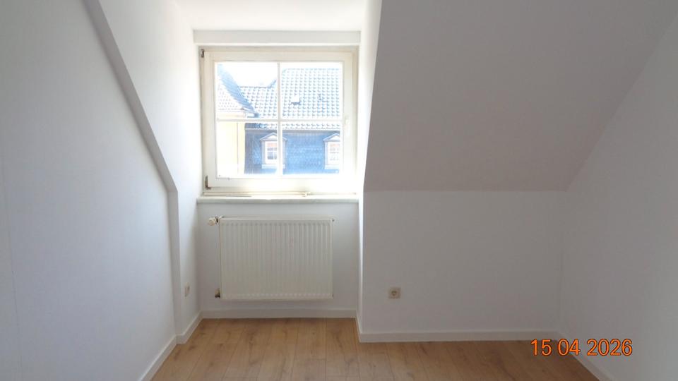 Dachgeschoßwohnung Naumburg (Saale) - 3 Zimmer, 73 m&sup2;, 477&euro; | Angebot:26368420