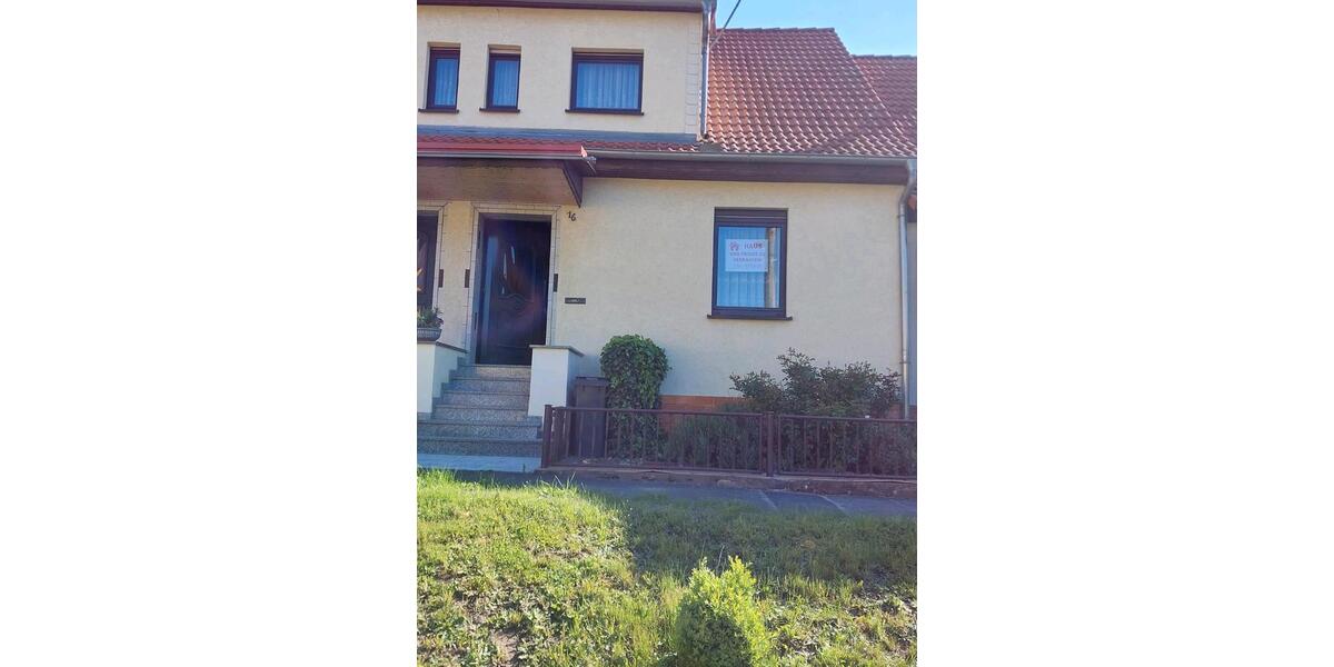Reihenhaus Pößneck - 6 Zimmer, 112 m&sup2;, 92.000&euro; | Angebot:26656233