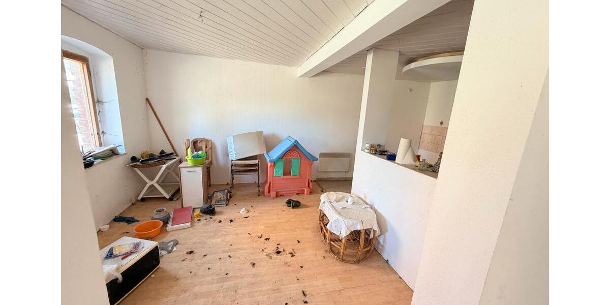 Einfamilienhaus Naumburg (Saale) - 4 Zimmer, 90 m&sup2;, 38.000&euro; | Angebot:27218934