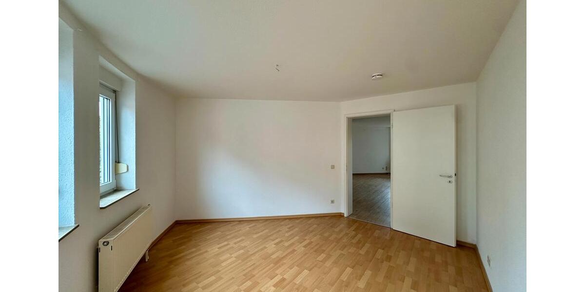 Etagenwohnung Naumburg (Saale) - 2 Zimmer, 61 m&sup2;, 425&euro; | Angebot:26445685