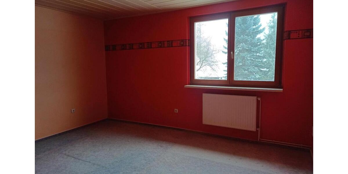 Dachgeschoßwohnung Kraftsdorf - 5 Zimmer, 138 m&sup2;, 950&euro; | Angebot:22184494