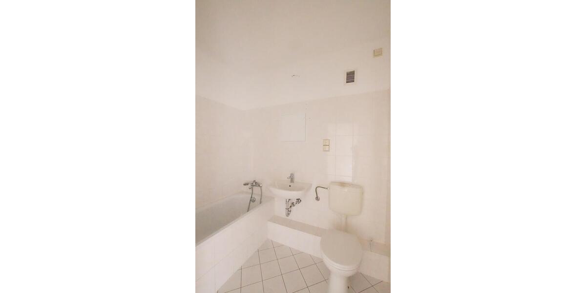 Etagenwohnung Pößneck - 2 Zimmer, 47 m&sup2;, 305&euro; | Angebot:26478030