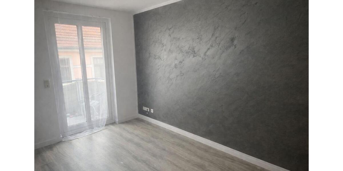 Etagenwohnung Pößneck - 3 Zimmer, 65 m&sup2;, 470&euro; | Angebot:24876934