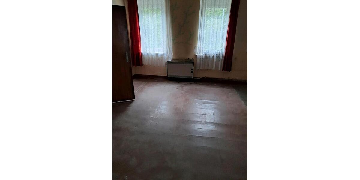 Einfamilienhaus Pößneck - 5 Zimmer, 120 m&sup2;, 35.000&euro; | Angebot:26935839