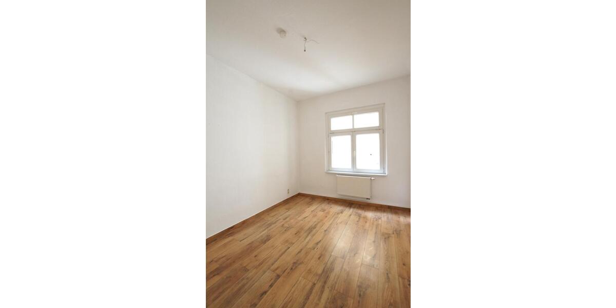 Etagenwohnung Pößneck - 4 Zimmer, 85 m&sup2;, 550&euro; | Angebot:26249701