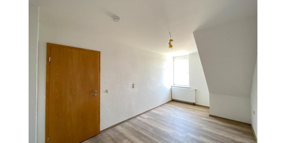 Etagenwohnung Naumburg (Saale) - 4 Zimmer, 90 m&sup2;, 600&euro; | Angebot:24705002