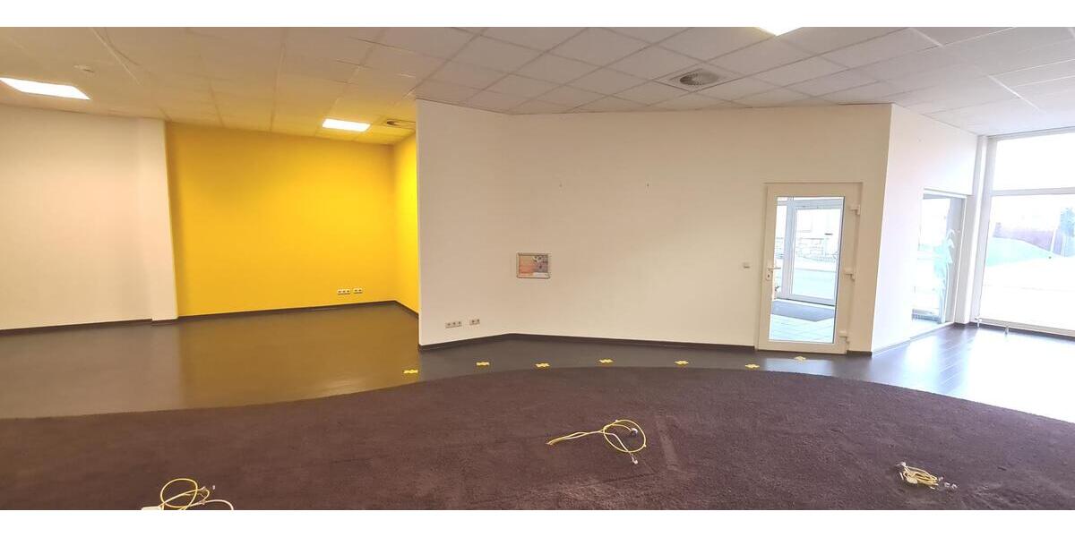 Zentral gelegene Laden-, Büro- oder Praxisfläche in Hermsdorf - Gewerbeobjekt Hermsdorf | Angebot:27009487