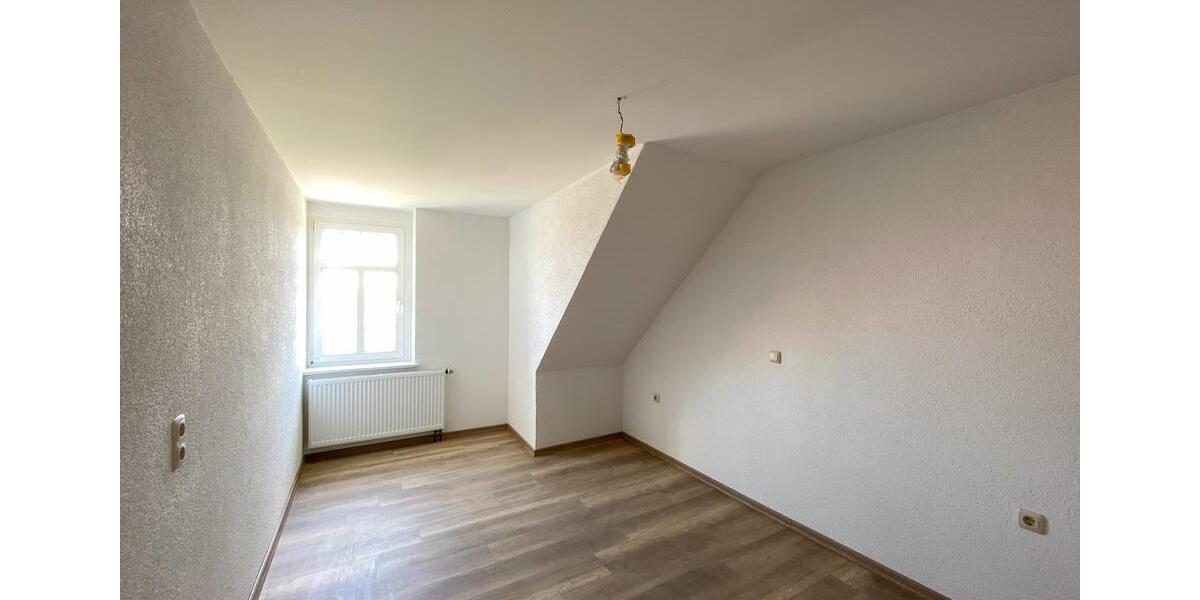 Etagenwohnung Naumburg (Saale) - 4 Zimmer, 90 m&sup2;, 600&euro; | Angebot:24705002