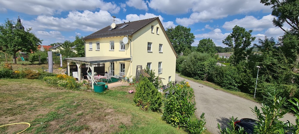 Doppelhaushälfte mit sehr großem Randgrundstück nahe Jena - Doppelhaushälfte Stadtroda | Angebot:14517877