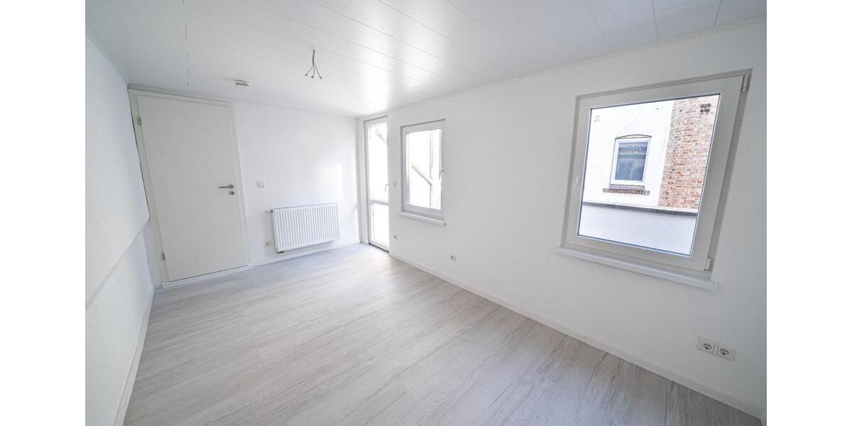 Etagenwohnung Naumburg (Saale) - 2 Zimmer, 51 m&sup2;, 410&euro; | Angebot:23511444