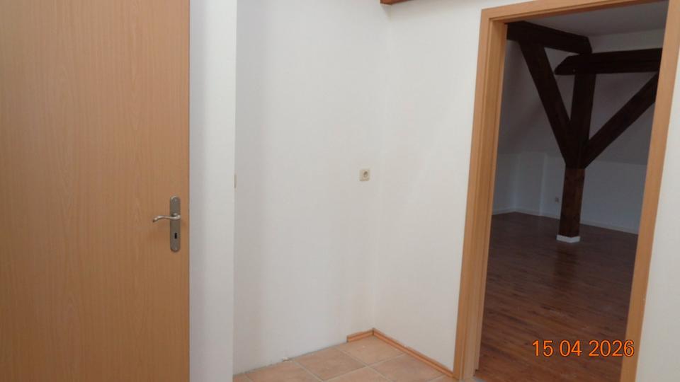 Dachgeschoßwohnung Naumburg (Saale) - 3 Zimmer, 73 m&sup2;, 477&euro; | Angebot:26368420
