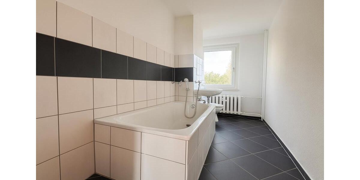 Etagenwohnung Rudolstadt - 3 Zimmer, 60 m&sup2;, 410&euro; | Angebot:25976848