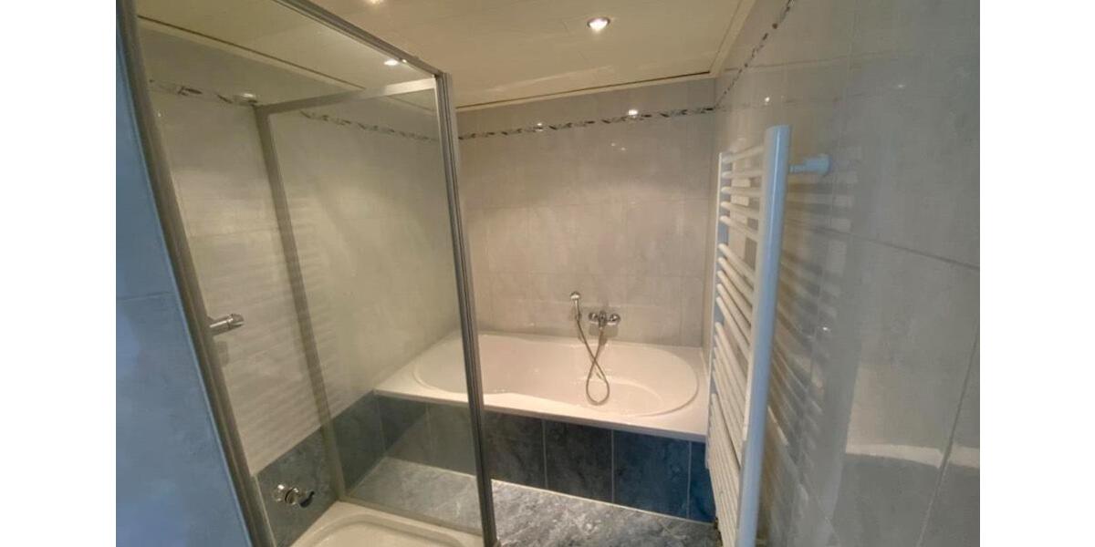 Reihenhaus Pößneck - 9 Zimmer, 170 m&sup2;, 75.000&euro; | Angebot:22459623