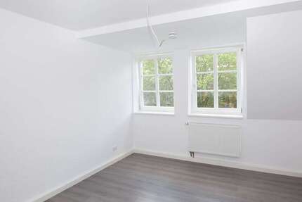 Wohnung Naumburg - 4 Zimmer, 79 m&sup2;, 490&euro; | Angebot:27003351