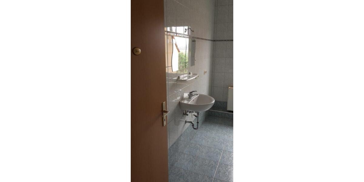 Etagenwohnung Ranis - 1 Zimmer, 35 m&sup2;, 200&euro; | Angebot:24690406