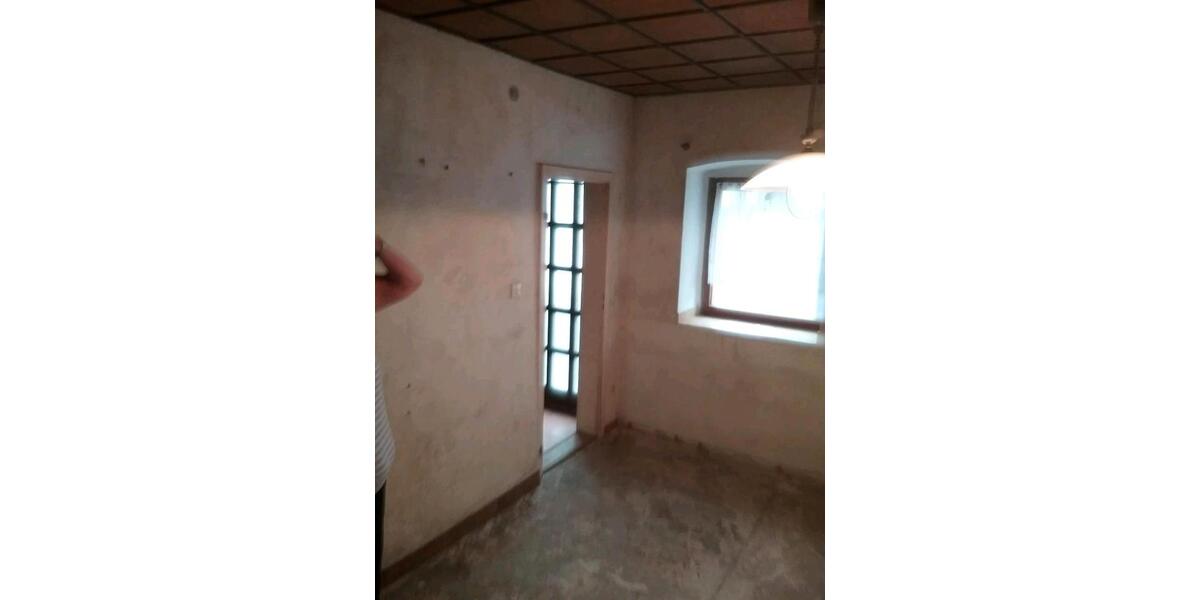 Reihenhaus Pößneck - 3 Zimmer, 50 m&sup2;, 22.000&euro; | Angebot:27272743