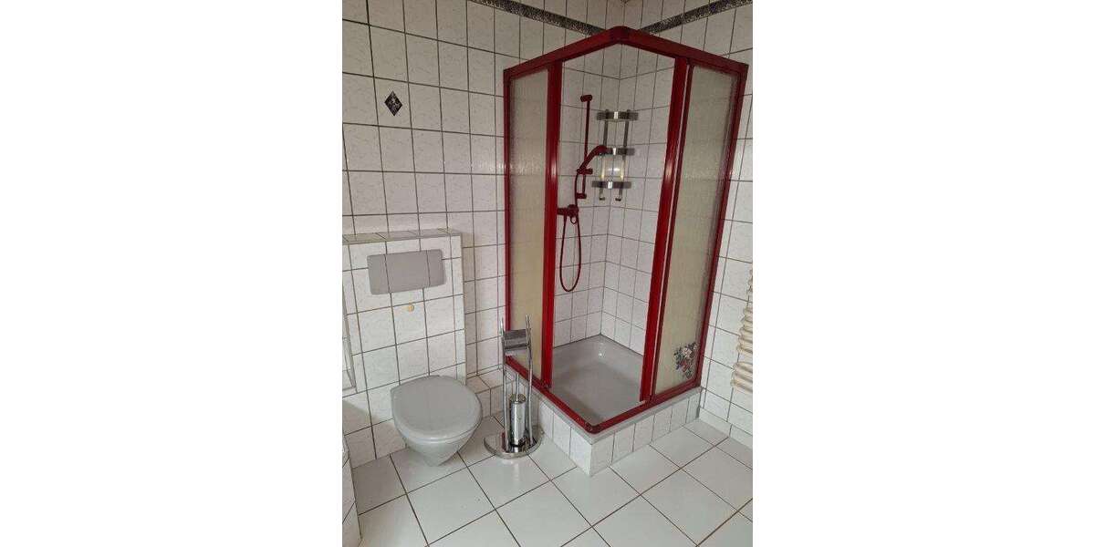 Zwei Häuser auf einem Grundstück – Vielseitigkeit, Platz und Potenzial - Doppelhaushälfte Pößneck | Angebot:25537778
