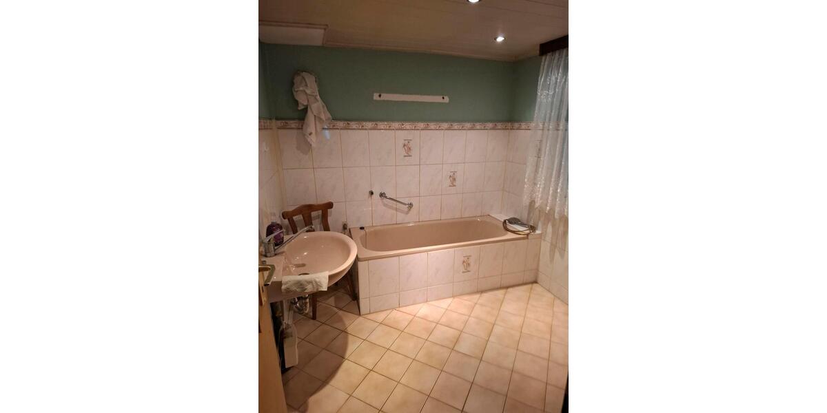 Einfamilienhaus Rudolstadt - 8 Zimmer, 134 m&sup2;, 85.000&euro; | Angebot:27251702