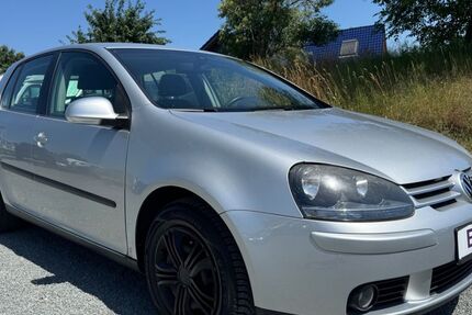 VW Golf 127.000 km 3.900 &euro; Weimar 99423