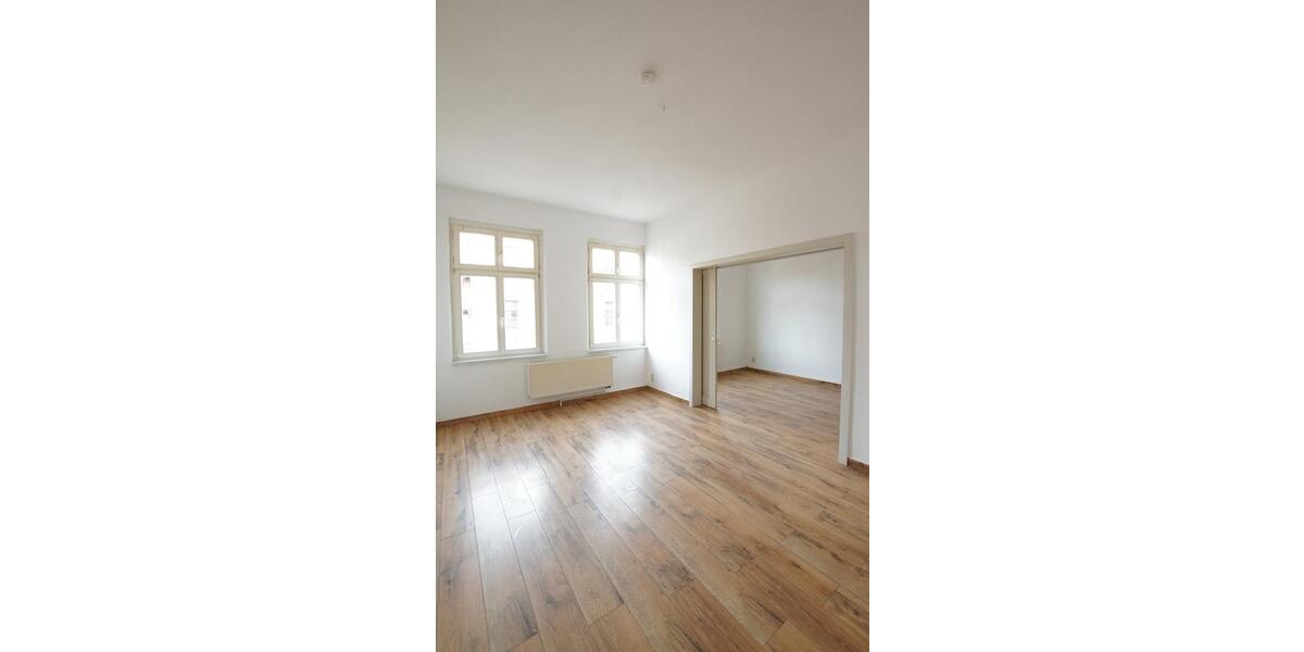 Etagenwohnung Pößneck - 4 Zimmer, 85 m&sup2;, 550&euro; | Angebot:26249701