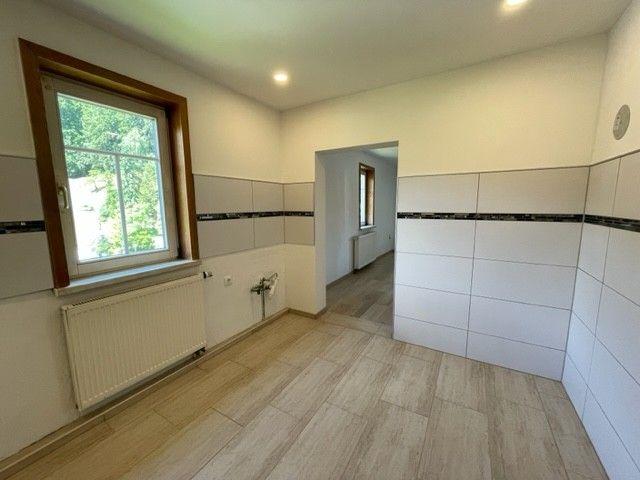 Einfamilienhaus Rudolstadt - 10 Zimmer, 140 m&sup2;, 175.000&euro; | Angebot:26429348