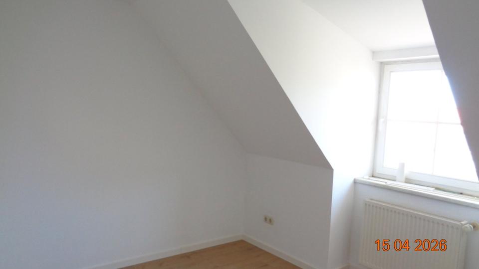 Dachgeschoßwohnung Naumburg (Saale) - 3 Zimmer, 73 m&sup2;, 477&euro; | Angebot:26368420