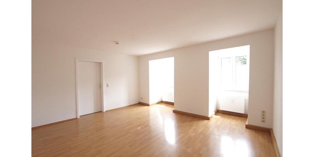 Etagenwohnung Pößneck - 2 Zimmer, 67 m&sup2;, 370&euro; | Angebot:26297190