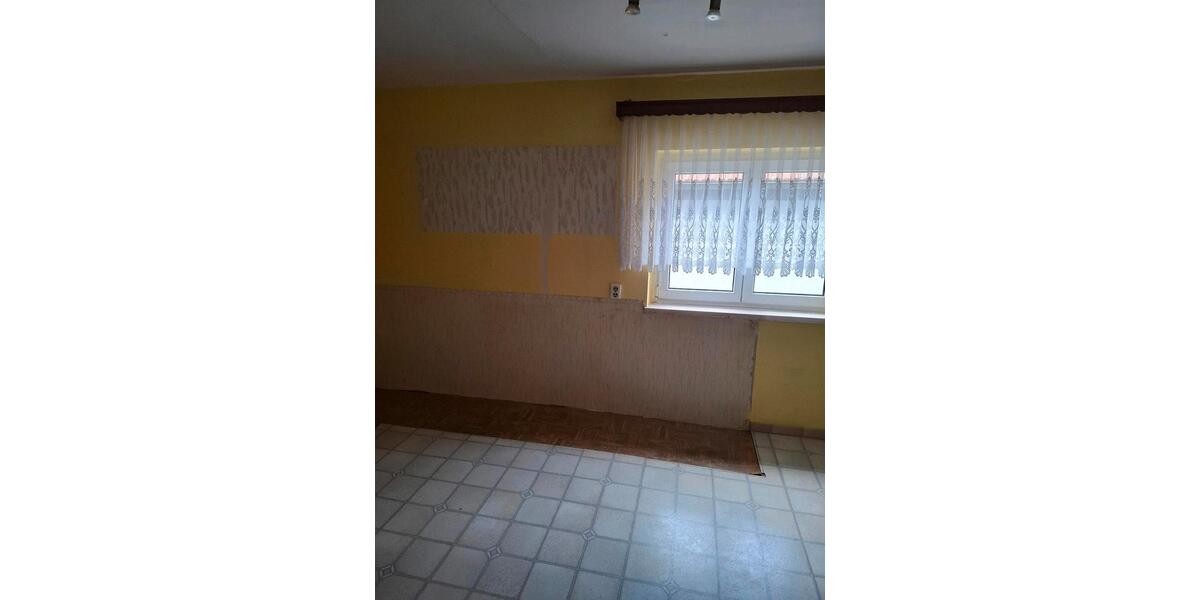Einfamilienhaus Rudolstadt - 8 Zimmer, 134 m&sup2;, 85.000&euro; | Angebot:27251702