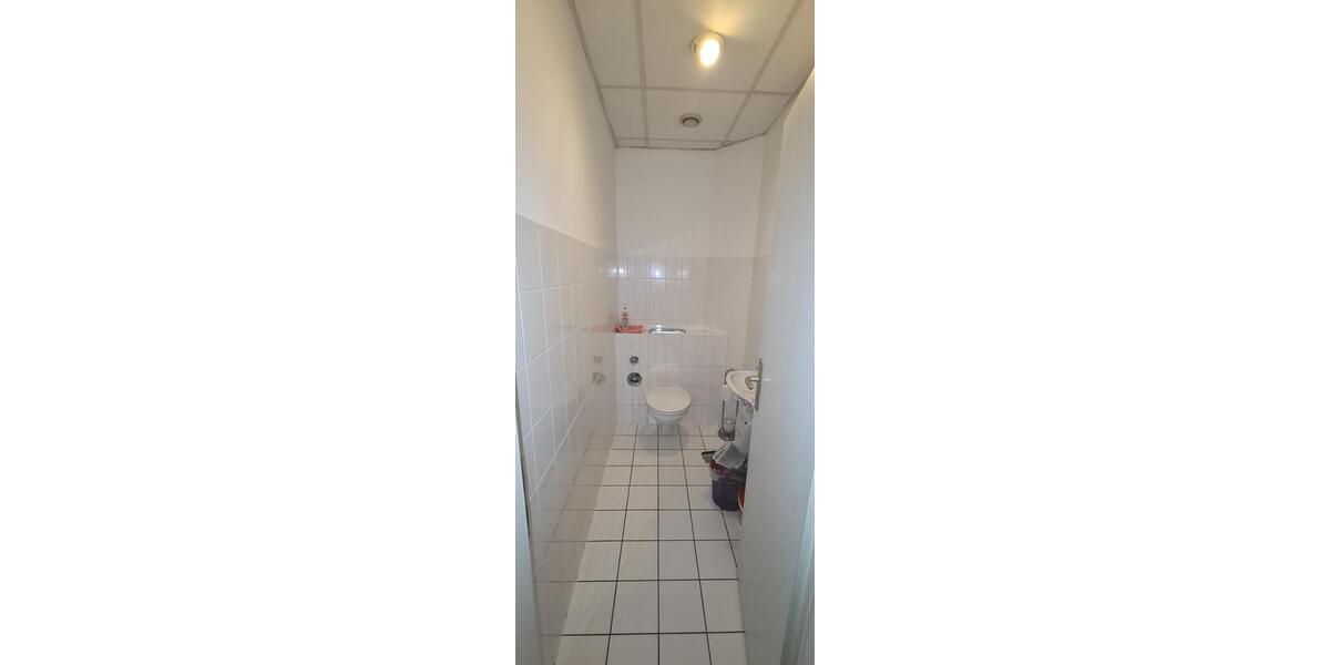 Zentral gelegene Laden-, Büro- oder Praxisfläche in Hermsdorf - Gewerbeobjekt Hermsdorf | Angebot:27009487