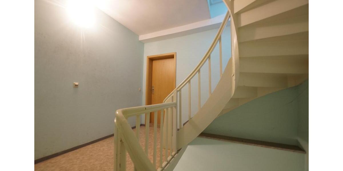 Etagenwohnung Pößneck - 2 Zimmer, 67 m&sup2;, 370&euro; | Angebot:26297190