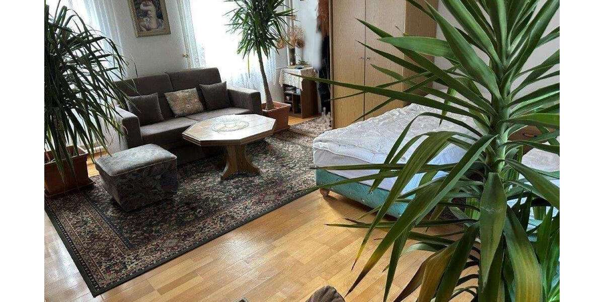 Mediterraner 3- Seitenhof mit großer Scheune, 4 Garagen und großem Grundstück - Bauernhaus, Landhaus Pößneck | Angebot:26748116