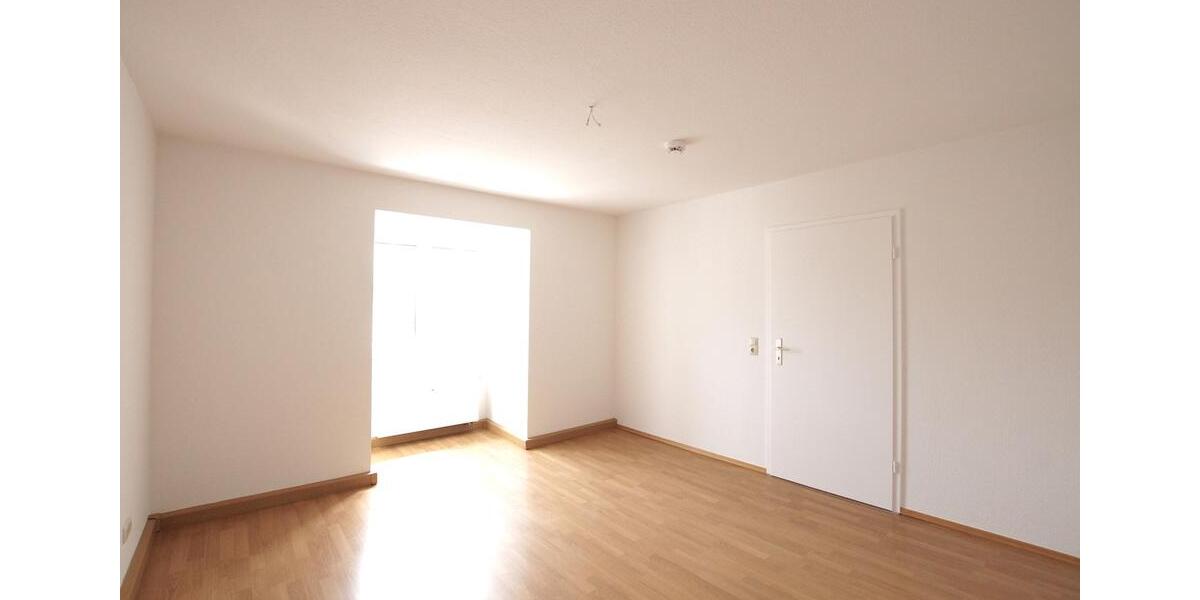 Etagenwohnung Pößneck - 2 Zimmer, 67 m&sup2;, 370&euro; | Angebot:26297190