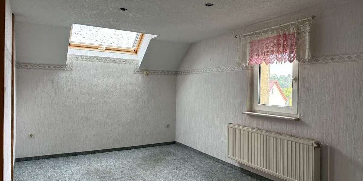 Sofort beziehbares Einfamilienhaus mit Wintergarten in Schöner Wohnlage - Einfamilienhaus Oppurg | Angebot:27301721