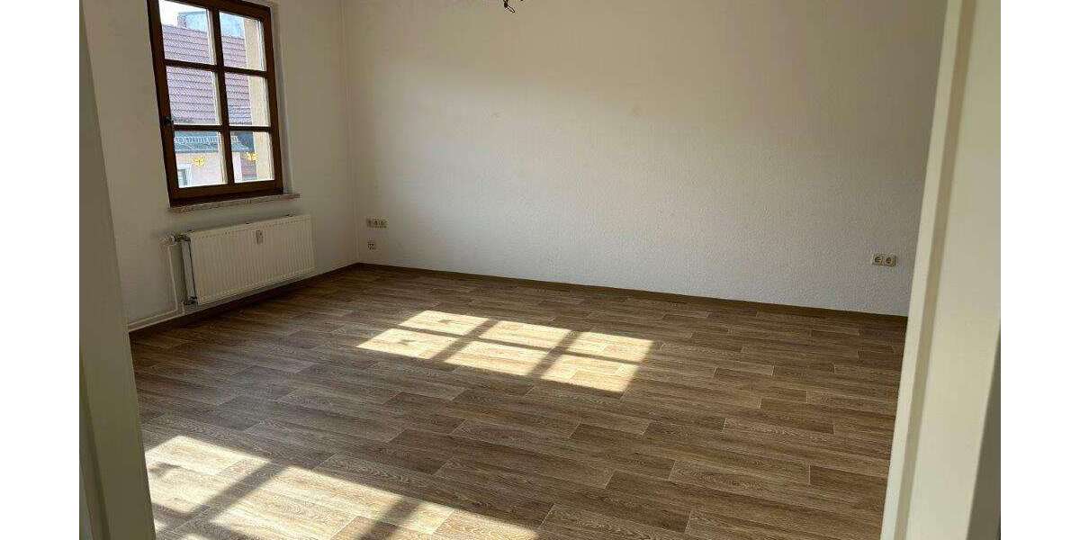 Kapitalanlage : Wohn- und Geschäftshaus mit 3 Wohneinheiten und 1 Gewerbeeinheit in 