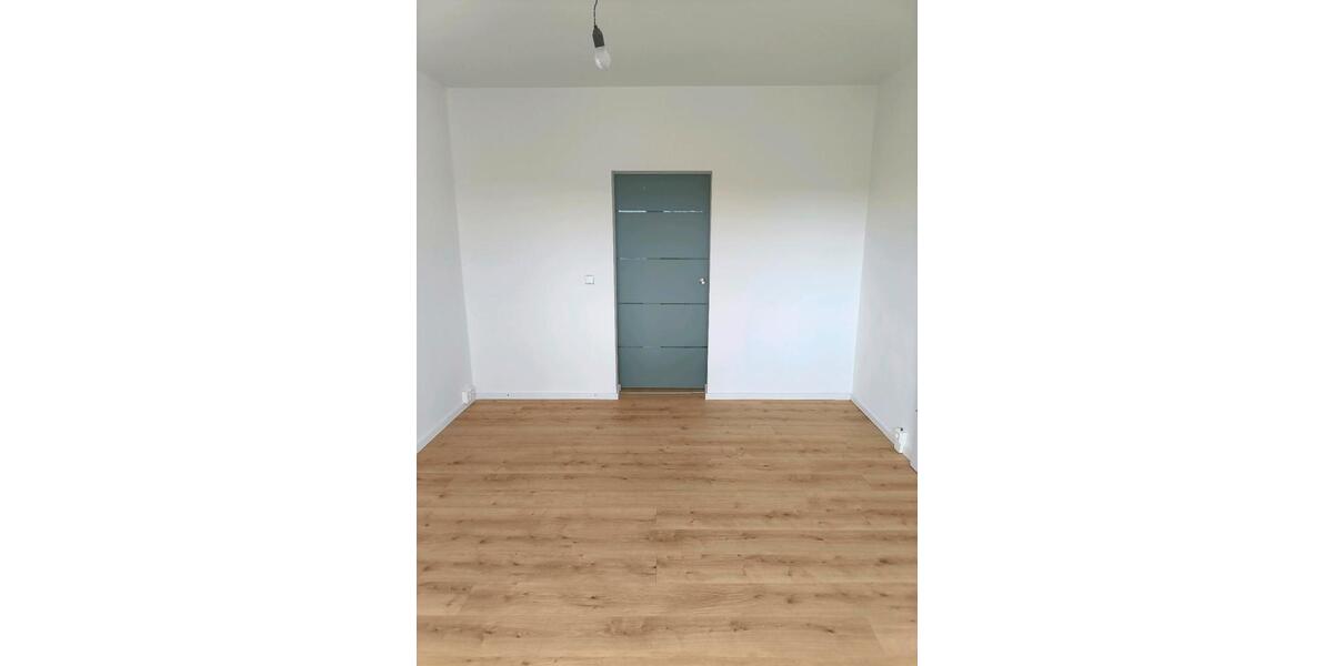 Etagenwohnung Naumburg (Saale) - 2 Zimmer, 48 m&sup2;, 63.000&euro; | Angebot:26993754