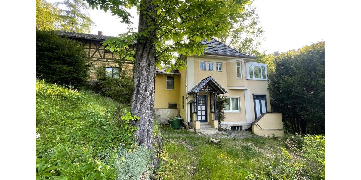 Villa Jena - 9 Zimmer, 220 m&sup2;, 1.200.000&euro; | Angebot:26763663