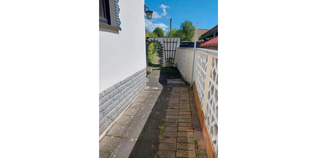 Reihenhaus Pößneck - 6 Zimmer, 112 m&sup2;, 92.000&euro; | Angebot:26656233